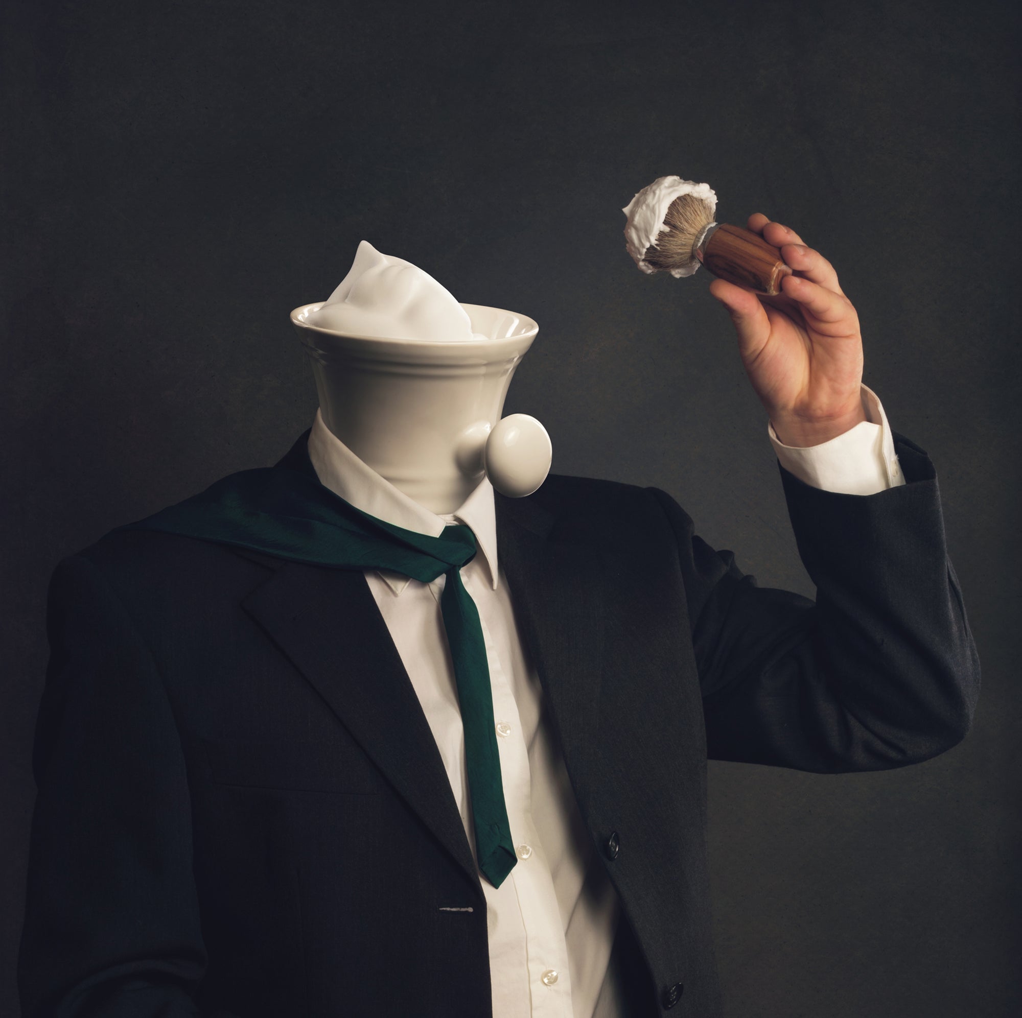 How To Shave Your Head With A DE Safety Razor (The Right Way).