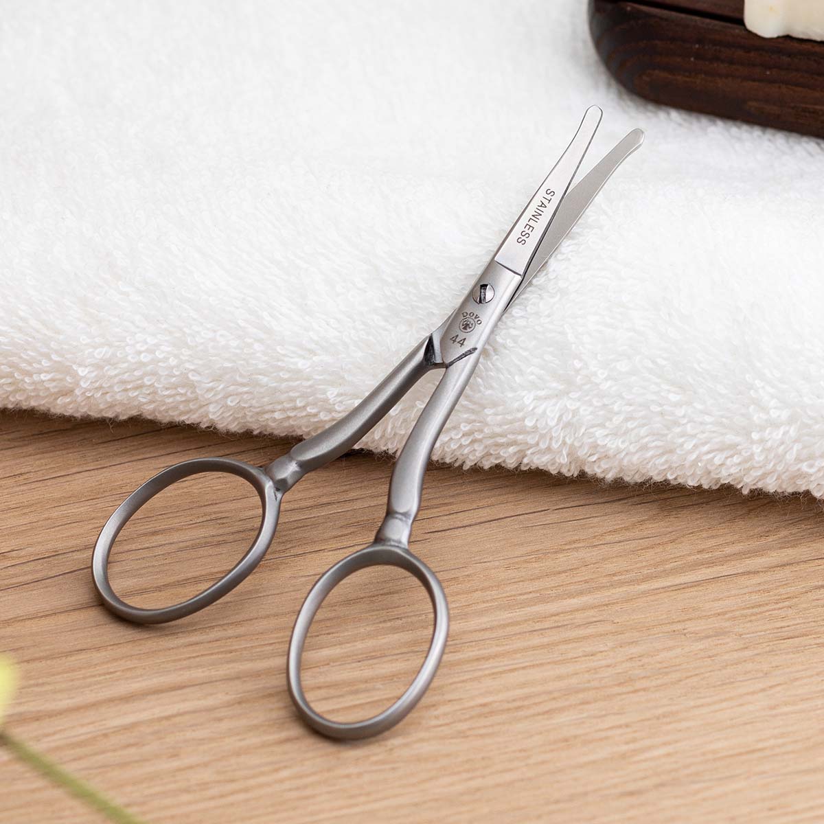 Dovo Stainless Satin Finished Straight Nose Scissor, 4&quot;