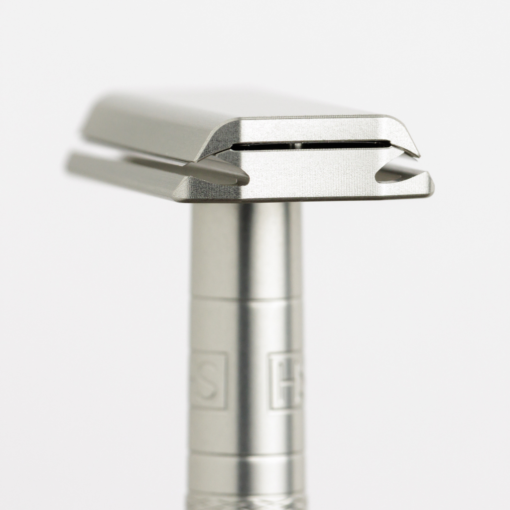 Henson Aluminum AL13 Mild Safety Razor.
