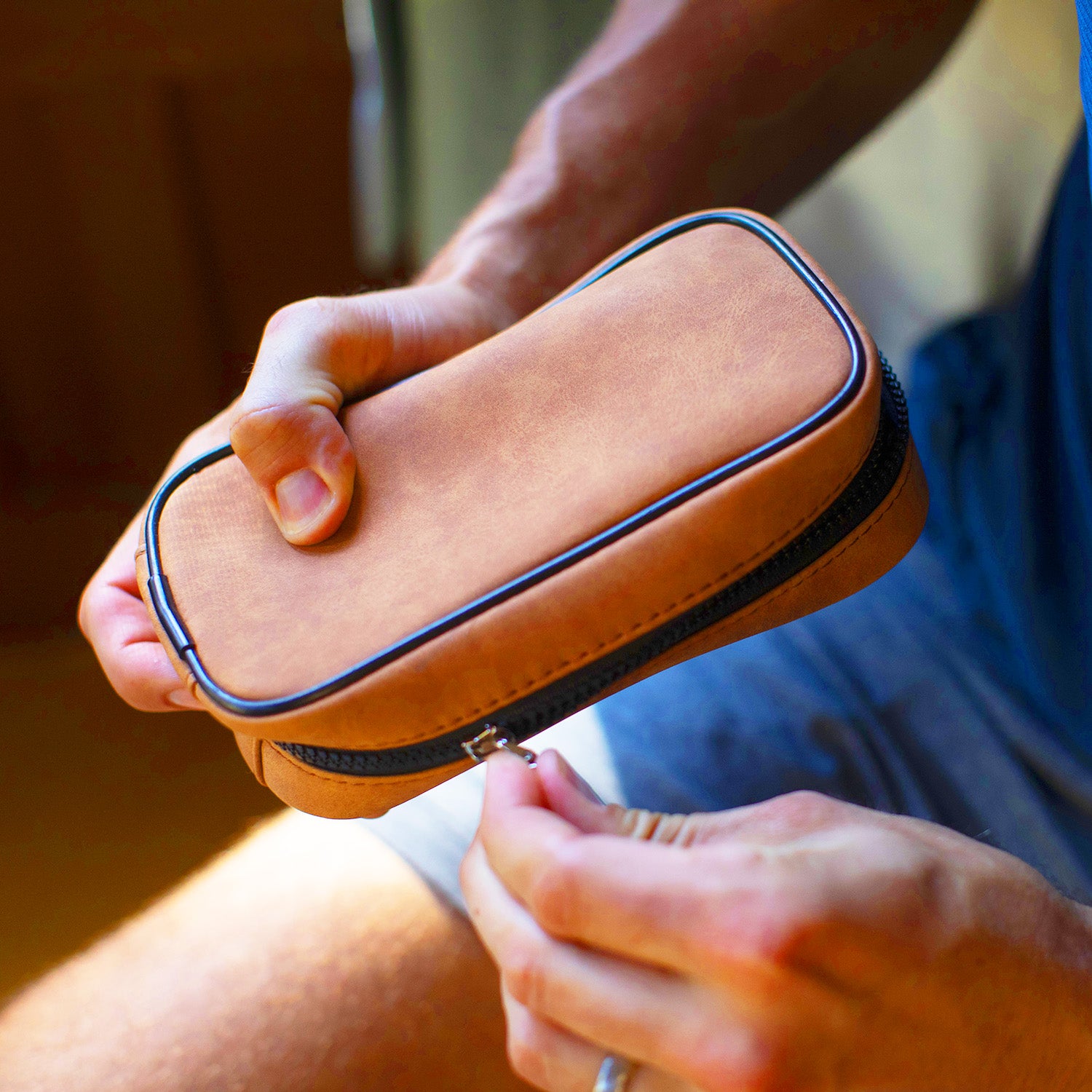 Naked Armor German Leather Razor Travel Case.